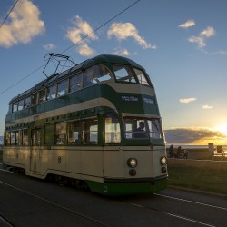 Wycieczka tramwajem po promenadzie w Blackpool