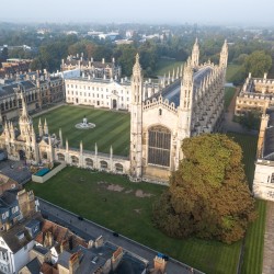 Cambridge University Walking & Punting Tour z King's College