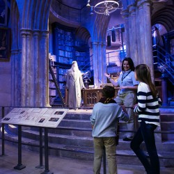 Z Londynu: Wycieczka z przewodnikiem po studiu Harry Potter Warner Bros. Studio z transportem